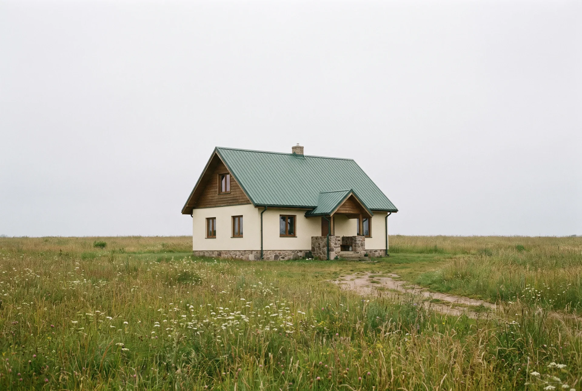 Пейзаж: заменить плоское небо: исходный кадр